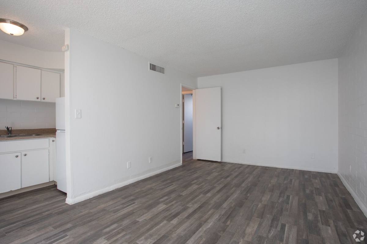Apartment for rent at 919 N Alvernon Way, Tucson, AZ 85711
