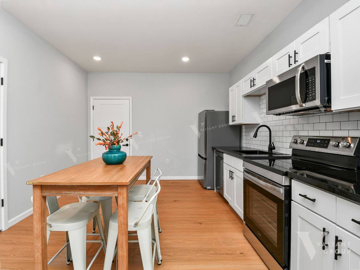 Apartment for rent at 505 W Grand St, Springfield, MO 65806