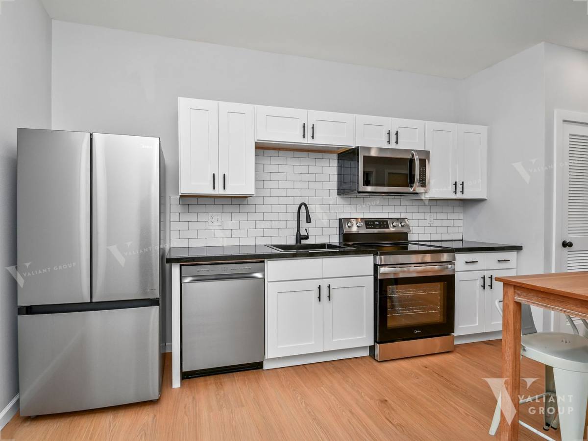 Apartment for rent at 505 W Grand St, Springfield, MO 65806