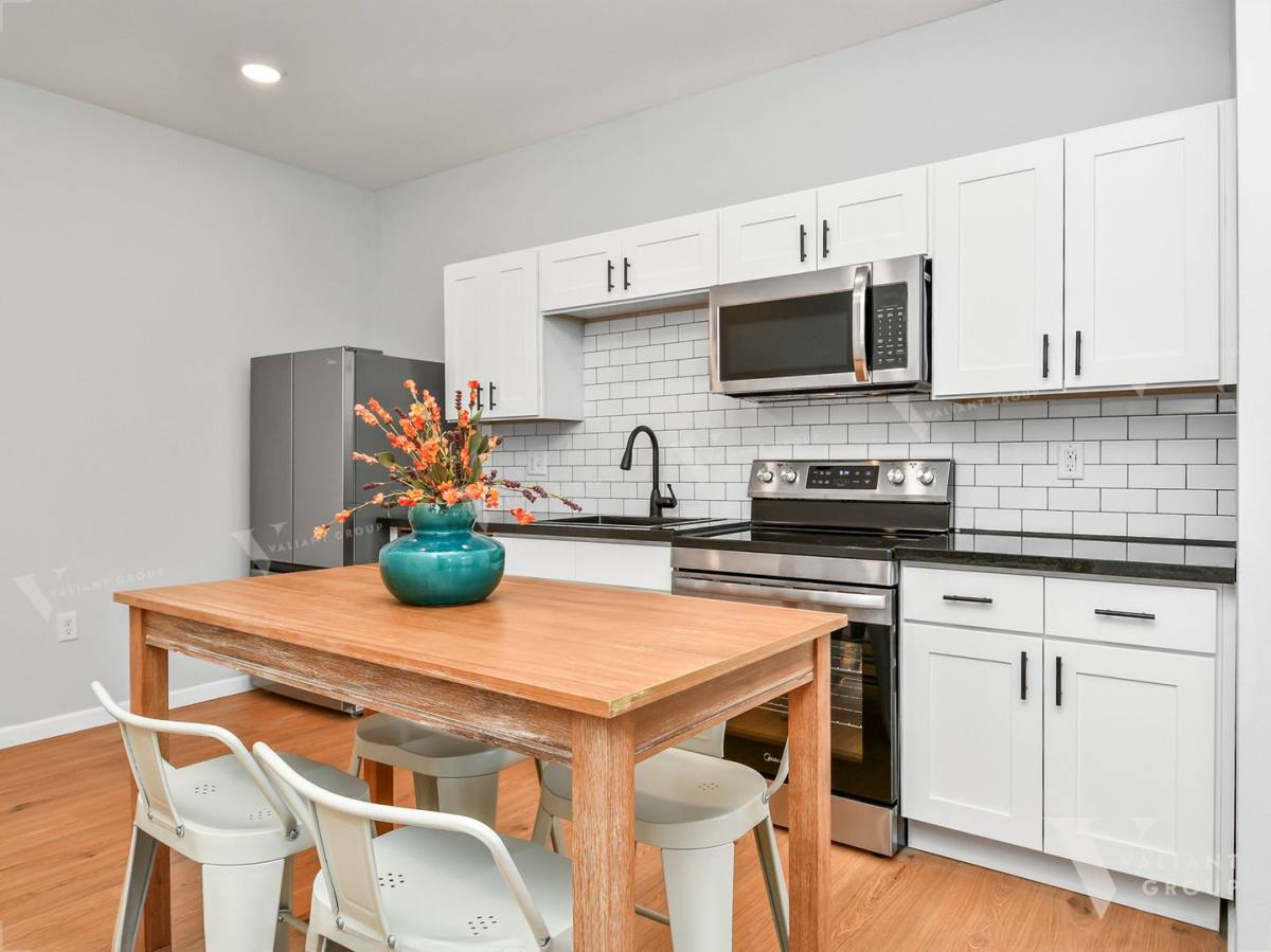 Apartment for rent at 505 W Grand St, Springfield, MO 65806