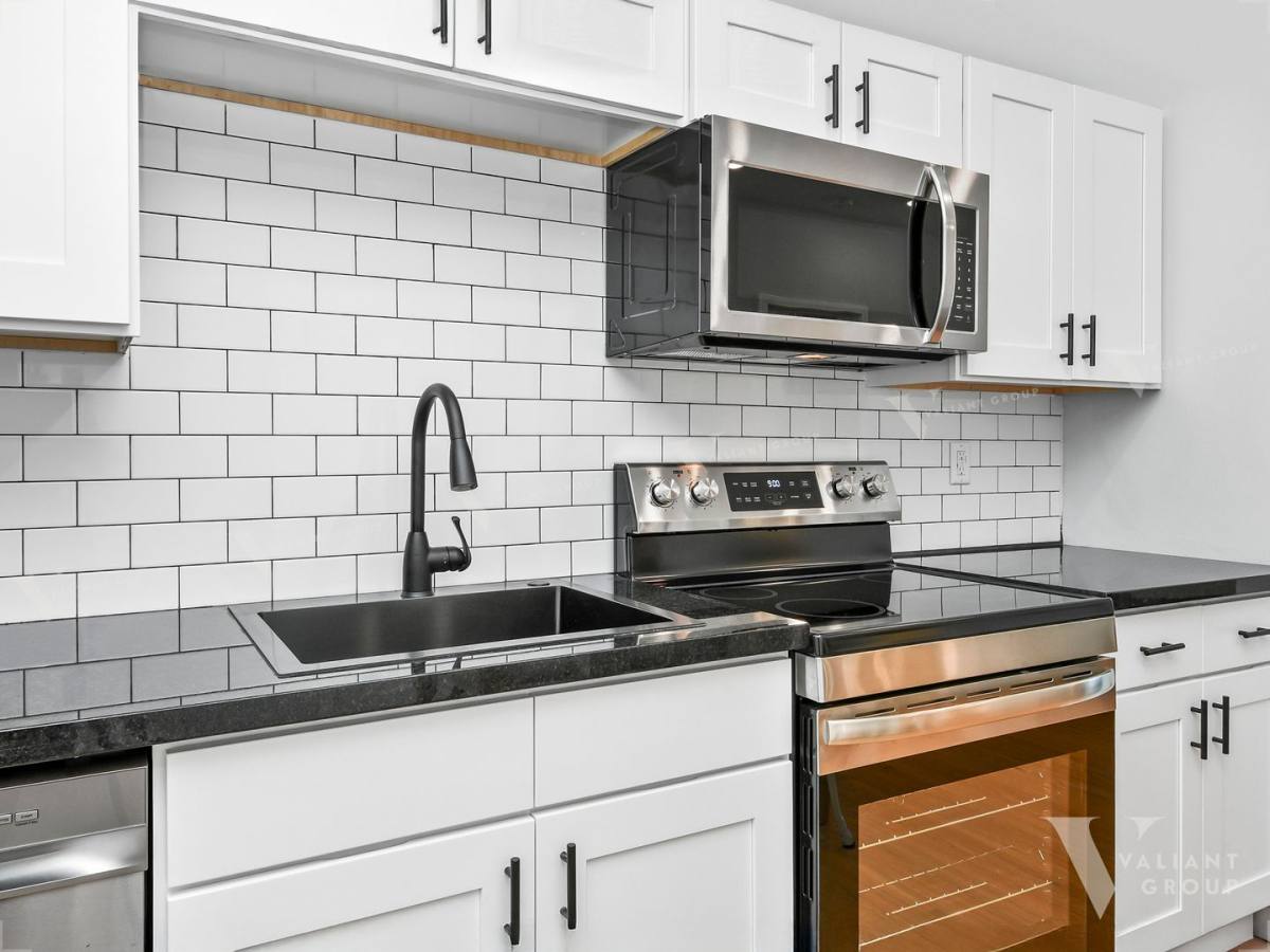 Apartment for rent at 505 W Grand St, Springfield, MO 65806