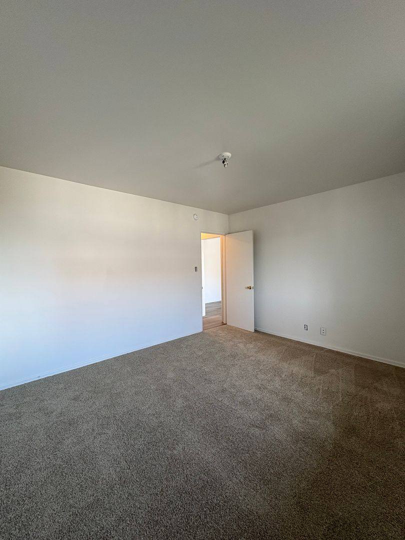 Apartment for rent at 346 Palos Verdes Dr, Redondo Beach, CA 90277