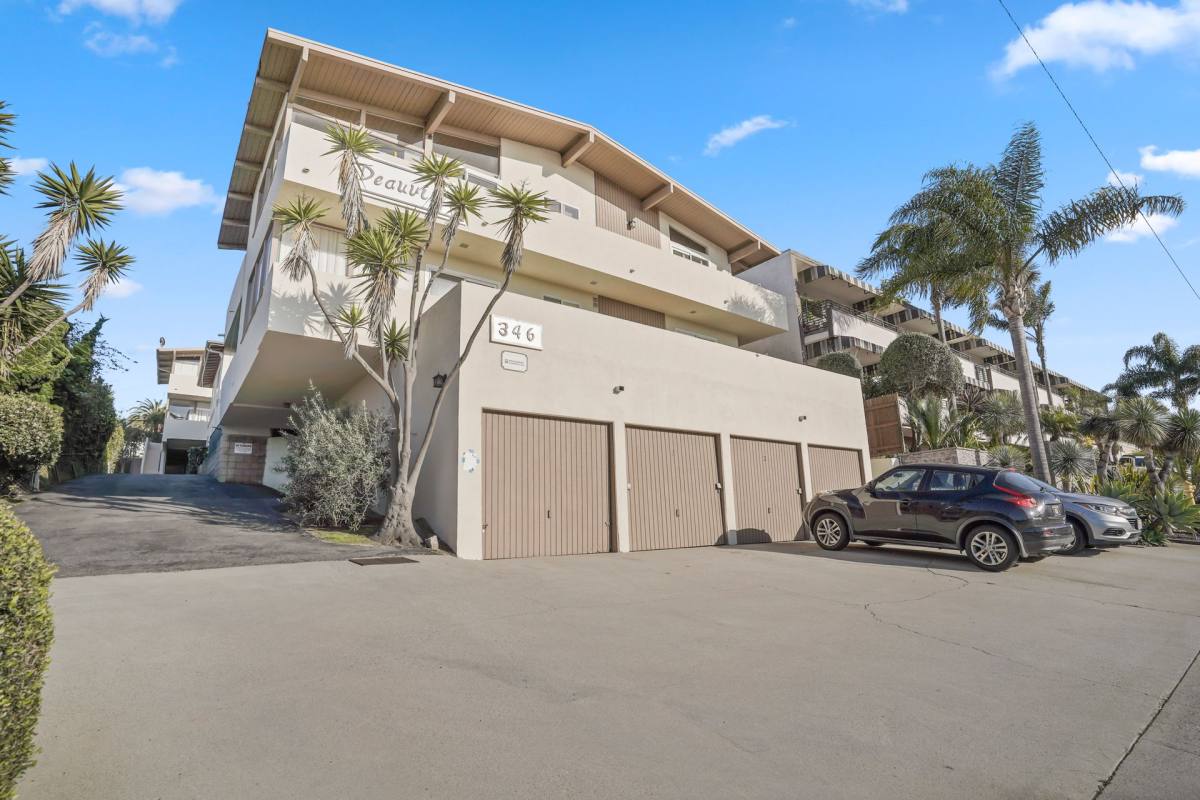 Apartment for rent at 346 Palos Verdes Dr, Redondo Beach, CA 90277