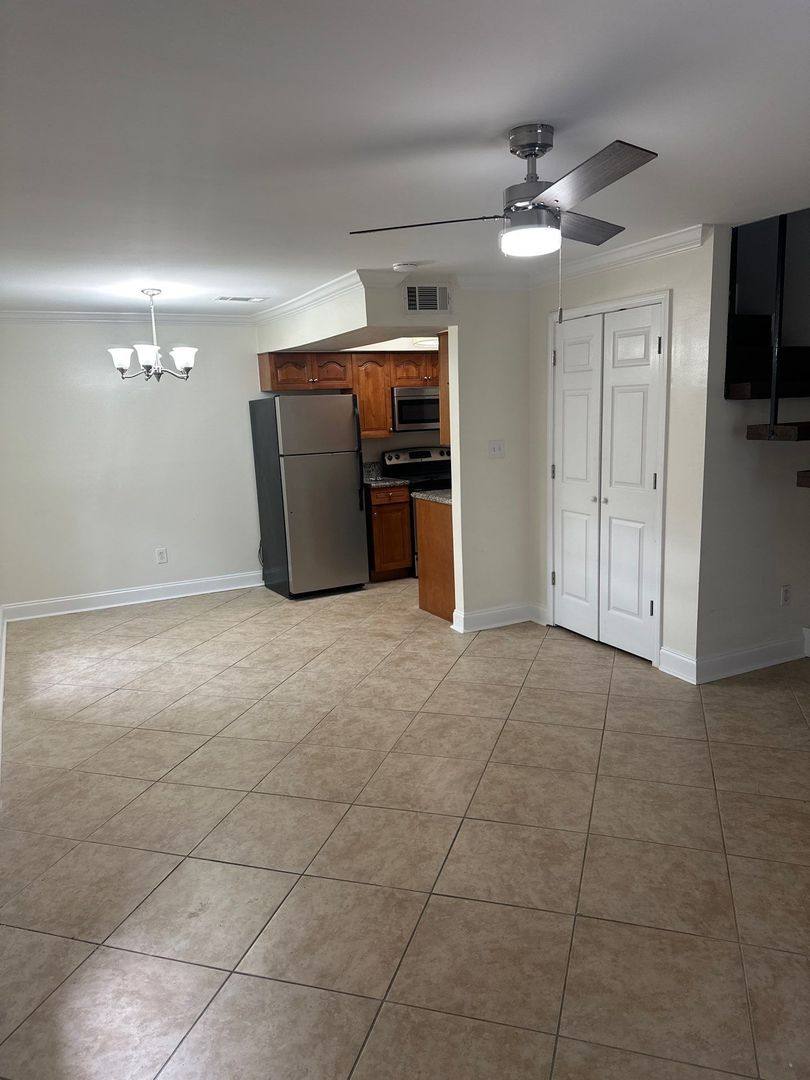Apartment for rent at 3008 5th St, Metairie, LA 70002