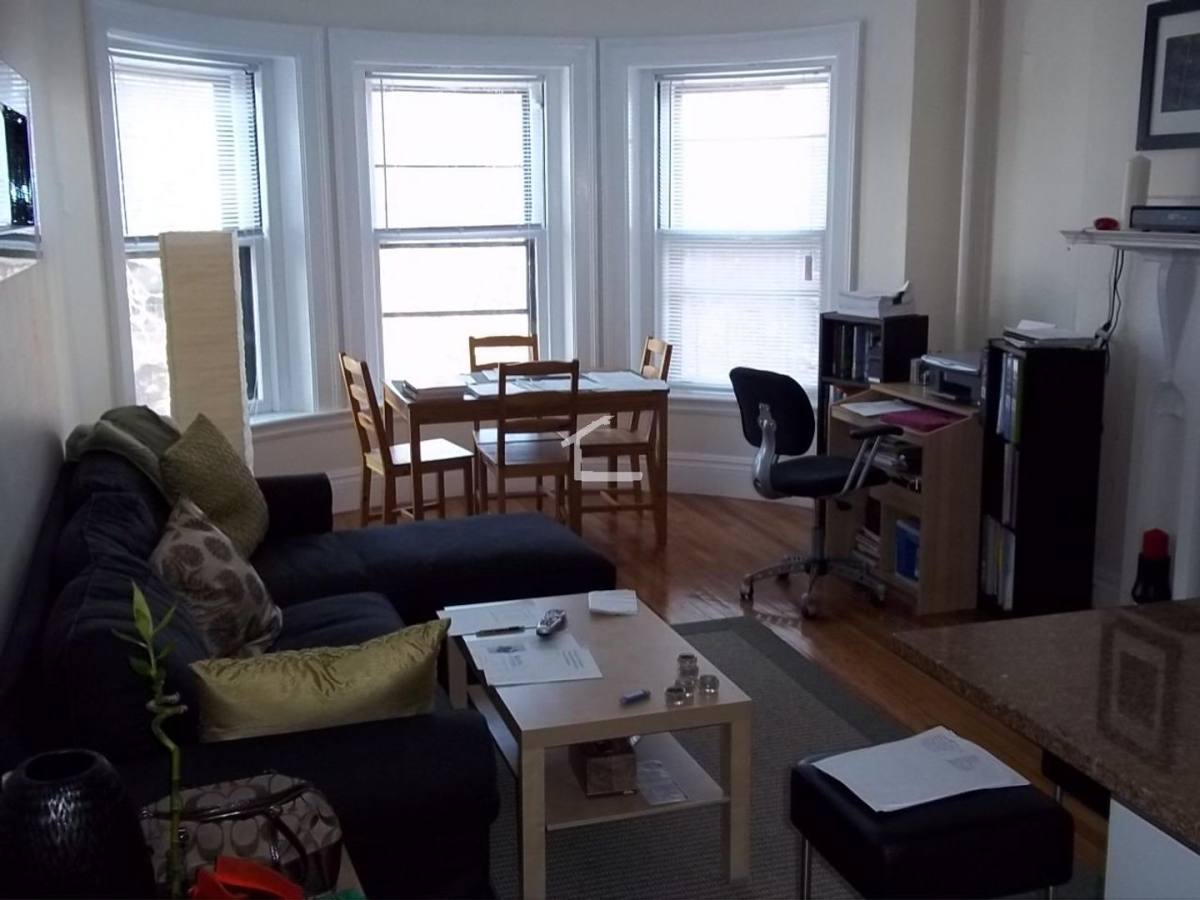 Apartment for rent at 859 Beacon St #6F, Boston, MA 02215