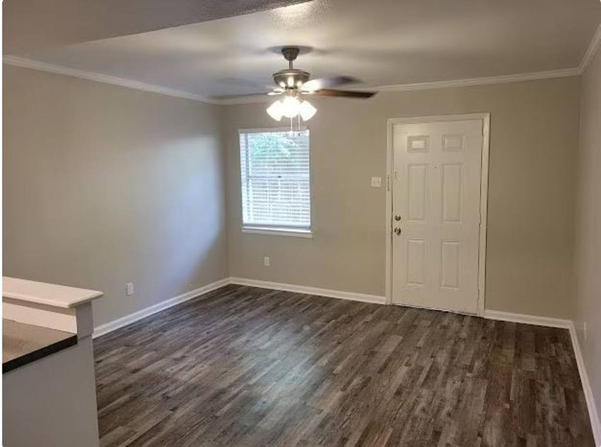 Apartment for rent at 808 S Center St, Grand Prairie, TX 75051