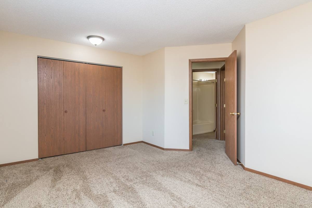 Apartment for rent at 4901 S Macarthur Lane, Sioux Falls, SD 57108