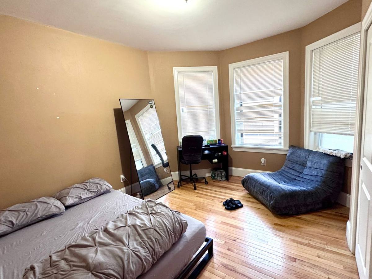 House for rent at 28 Lothian Rd #2, Brighton, MA 02135