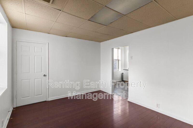 Apartment for rent at 4141 Oregon #B, Saint Louis, MO 63118