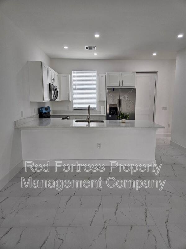 Apartment for rent at 5148 Centennial Blvd, Lehigh Acres, FL 33971