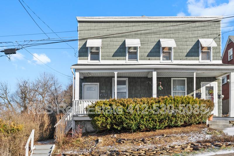House for rent at 523 Edgewood Ave, Oakmont, PA 15139