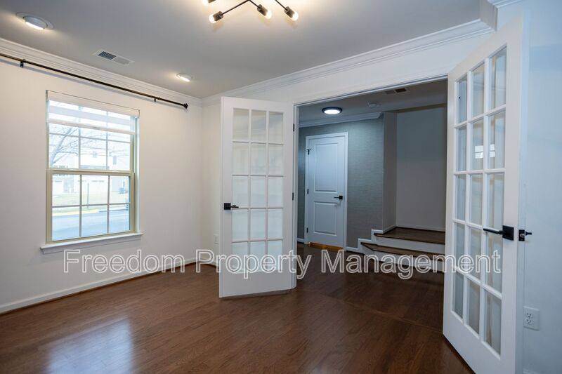 Townhouse for rent at 2023 Serviceberry Rd, Dumfries, VA 22026