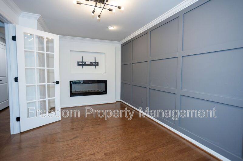 Townhouse for rent at 2023 Serviceberry Rd, Dumfries, VA 22026