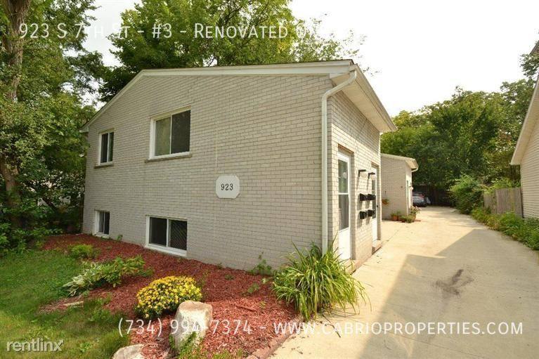Apartment for rent at 923 S 7th St, Ann Arbor, MI 48103