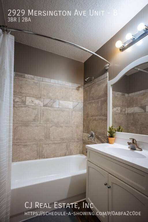 House for rent at 2929 Mersington Ave #B, Kansas City, MO 64128