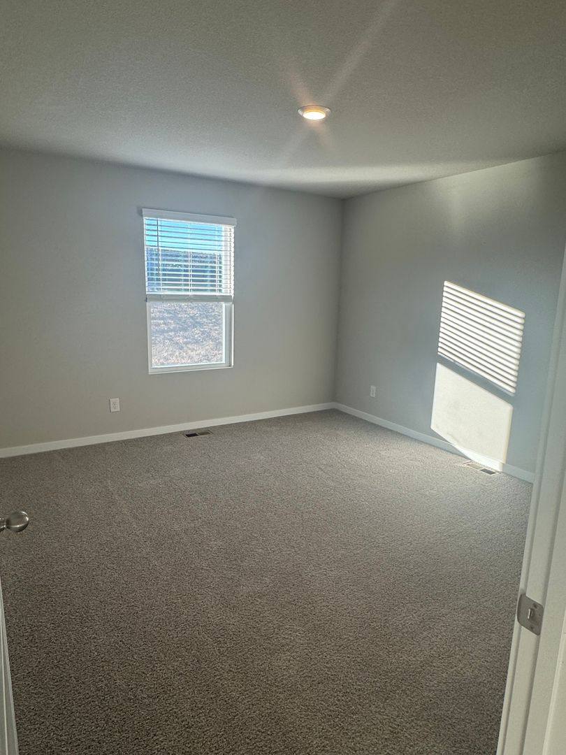 House for rent at 12660 S 204th Ave, Gretna, NE 68028