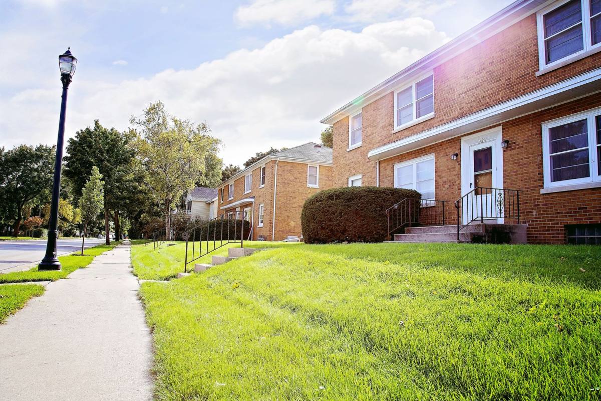 Apartment for rent at 1003-1009 12th Ave, Grafton, WI 53024