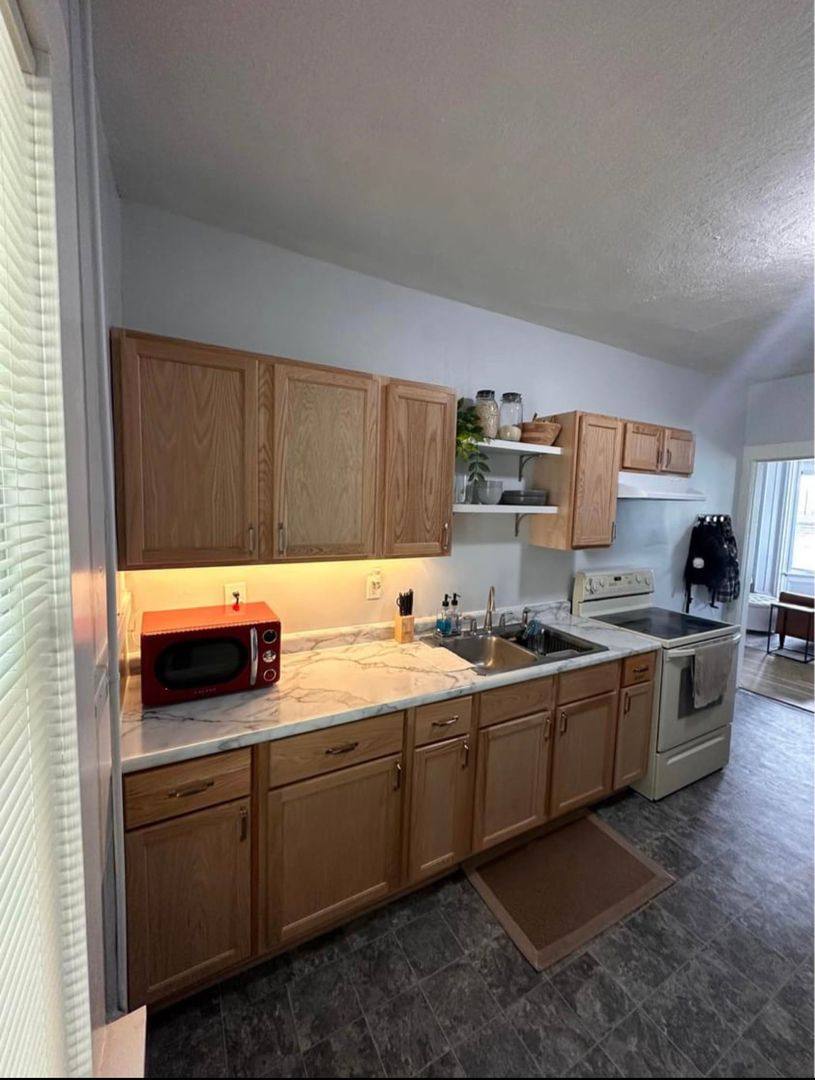 Apartment for rent at 1108 Rose St, La Crosse, WI 54603