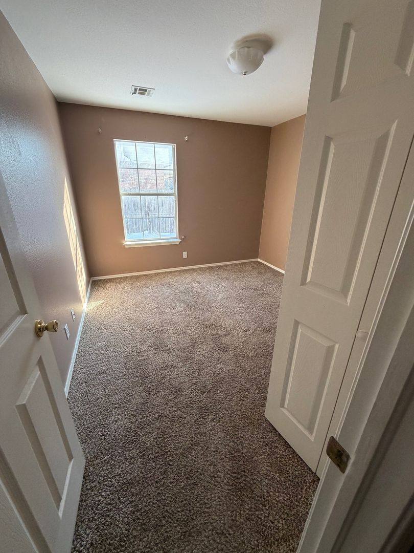 House for rent at 3801 W Hartford St, Broken Arrow, OK 74012