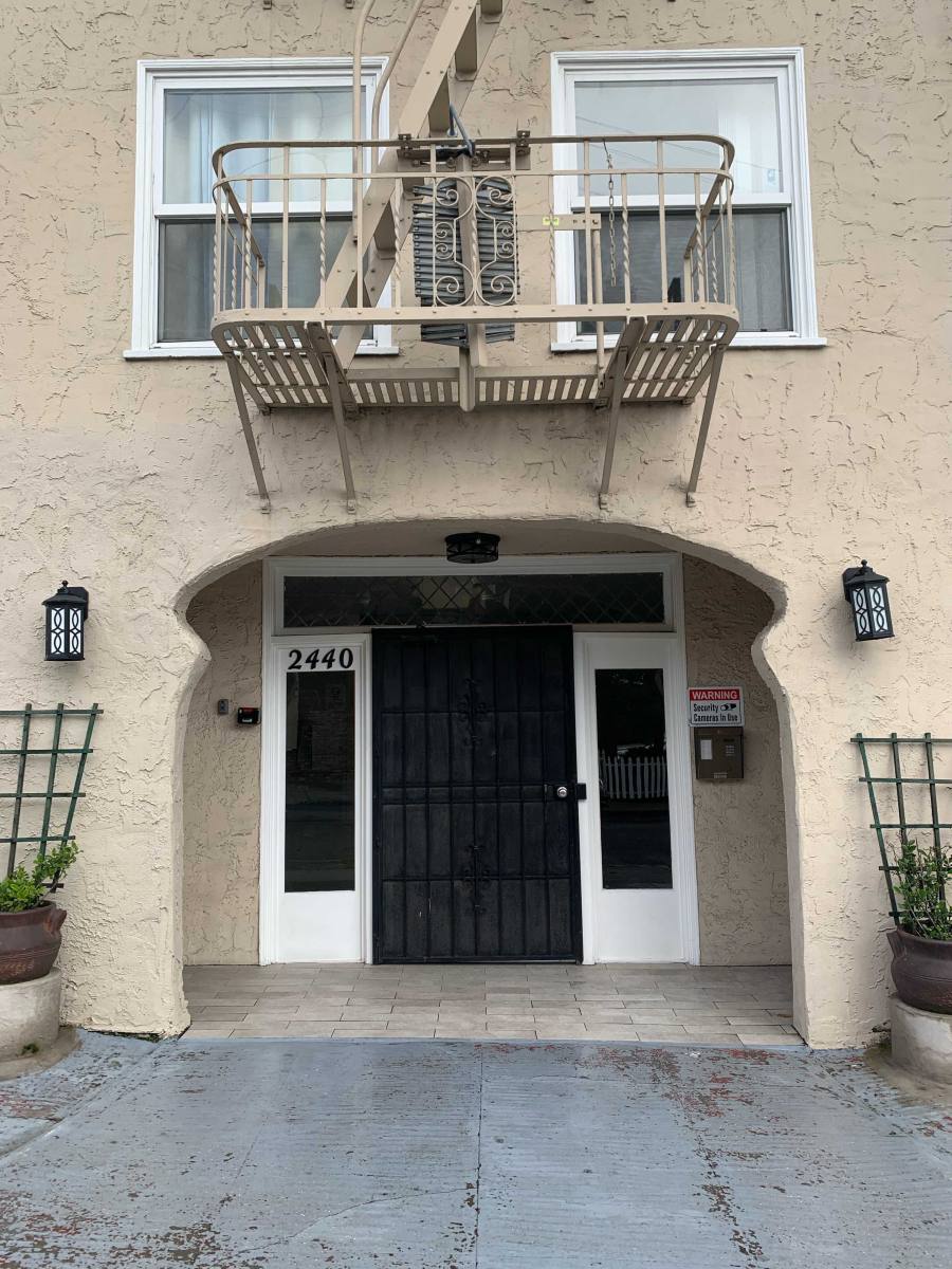 Apartment for rent at 2440 8th Ave #8, Oakland, CA 94606