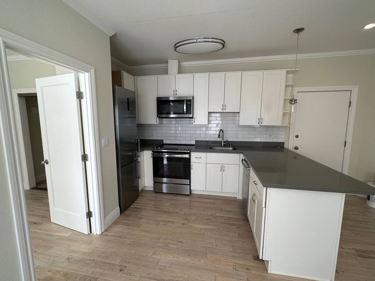 Apartment for rent at 2440 8th Ave #8, Oakland, CA 94606