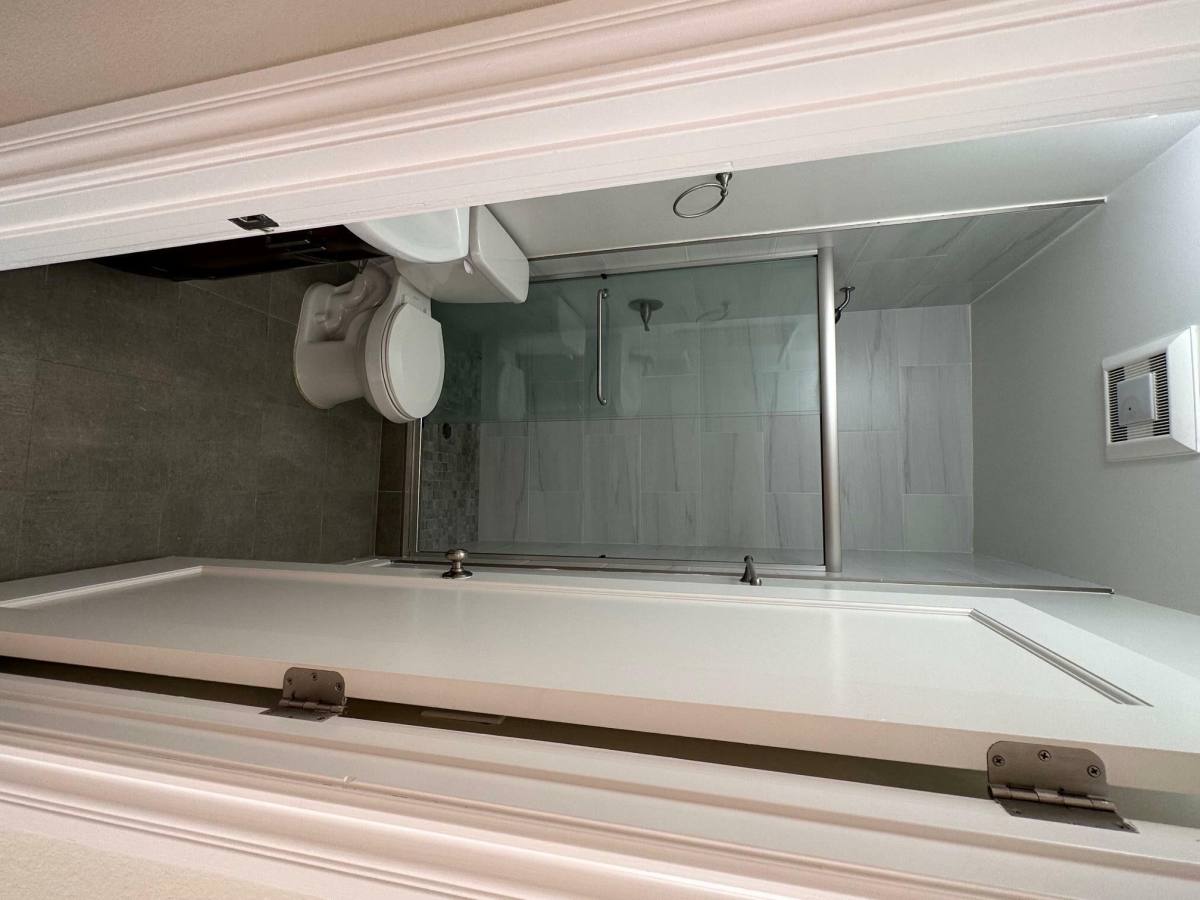 Apartment for rent at 2440 8th Ave #8, Oakland, CA 94606