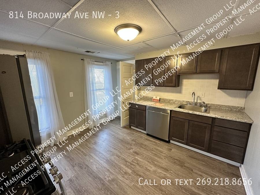 Apartment for rent at 814 Broadway Ave NW #3, Grand Rapids, MI 49504