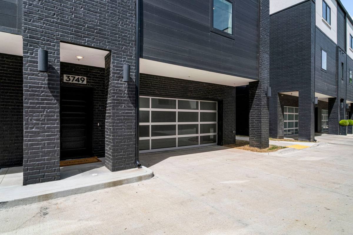 Condo for rent at 3769 S Riverside Dr, Tulsa, OK 74105