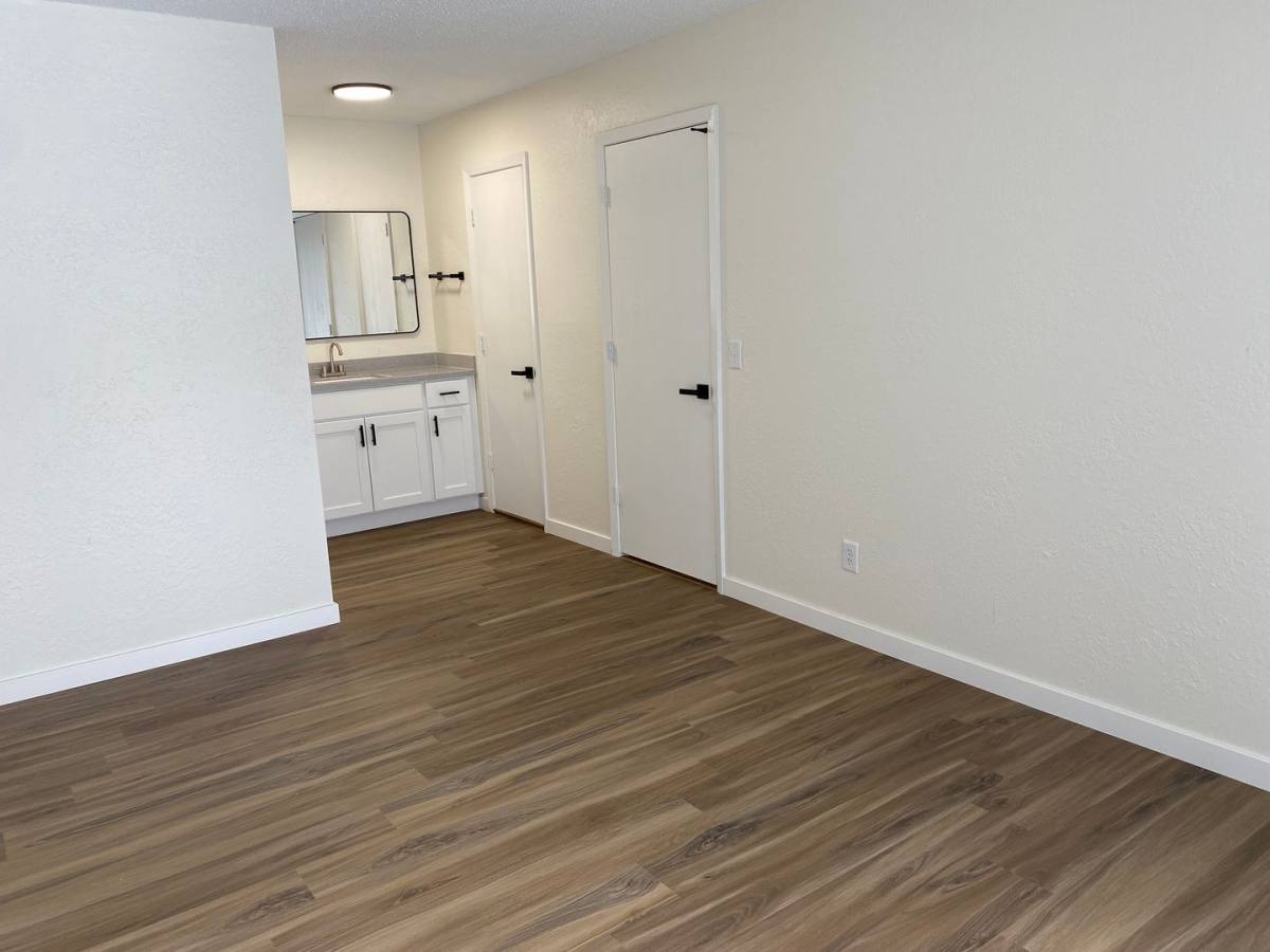 Apartment for rent at 2524 Highway 100 S, Minneapolis, MN 55416