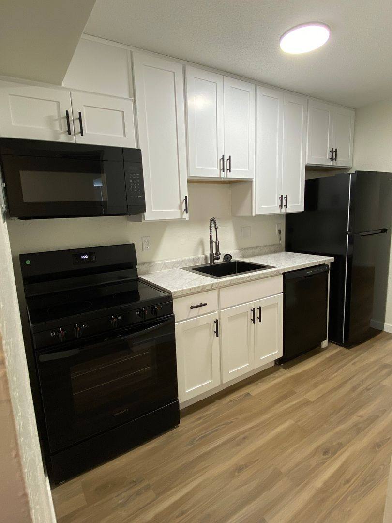 Apartment for rent at 2524 Highway 100 S, Minneapolis, MN 55416