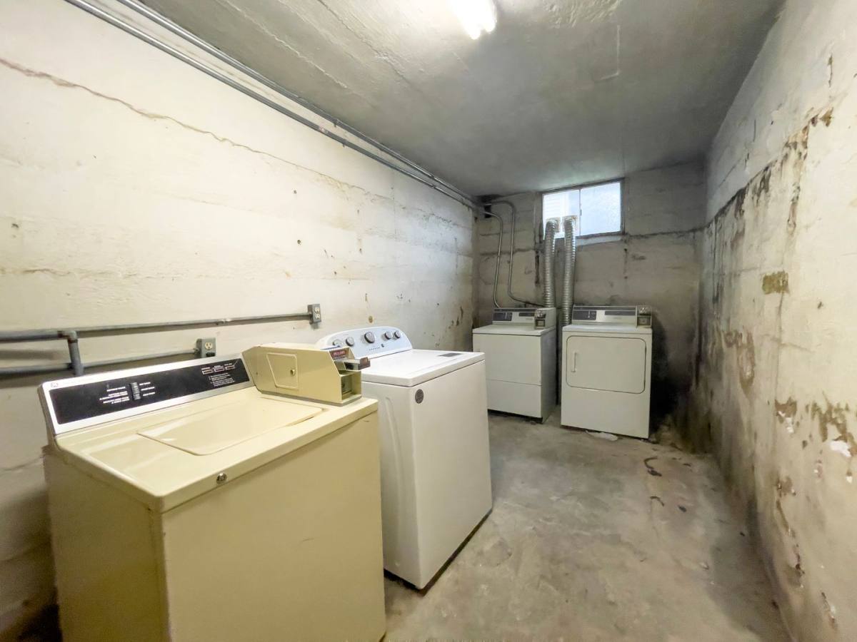 Apartment for rent at 1924 W Jackson St #5, Muncie, IN 47303