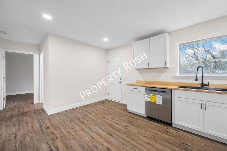 Apartment for rent at 3336 Gundy Dr #B, Chattanooga, TN 37419