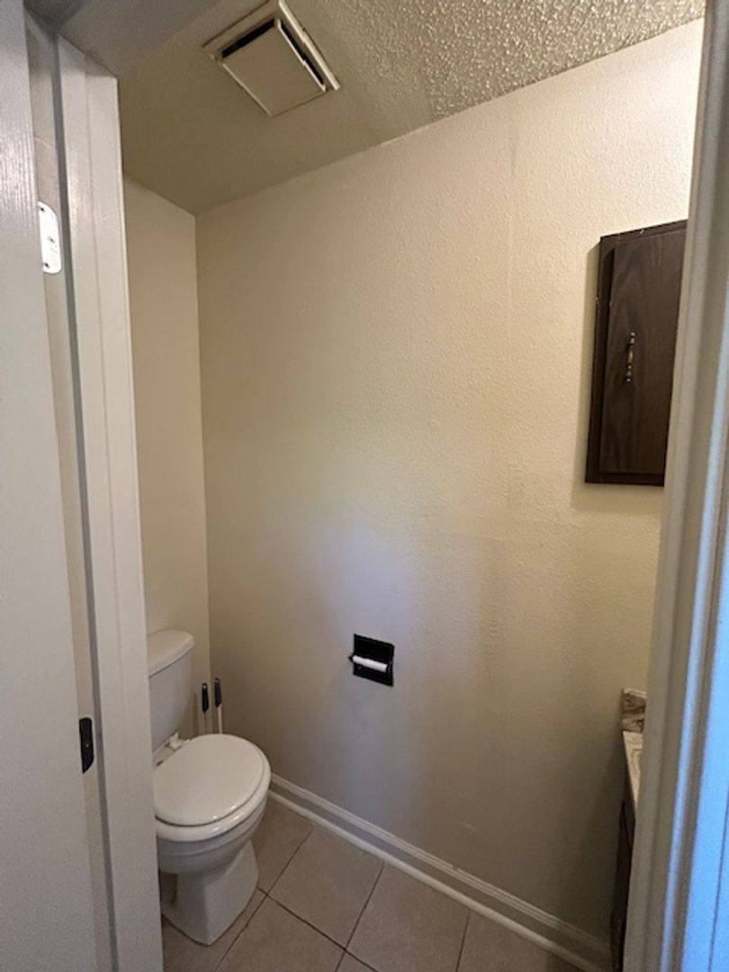 Apartment for rent at 14020 Tiger Bend Rd, Baton Rouge, LA 70817