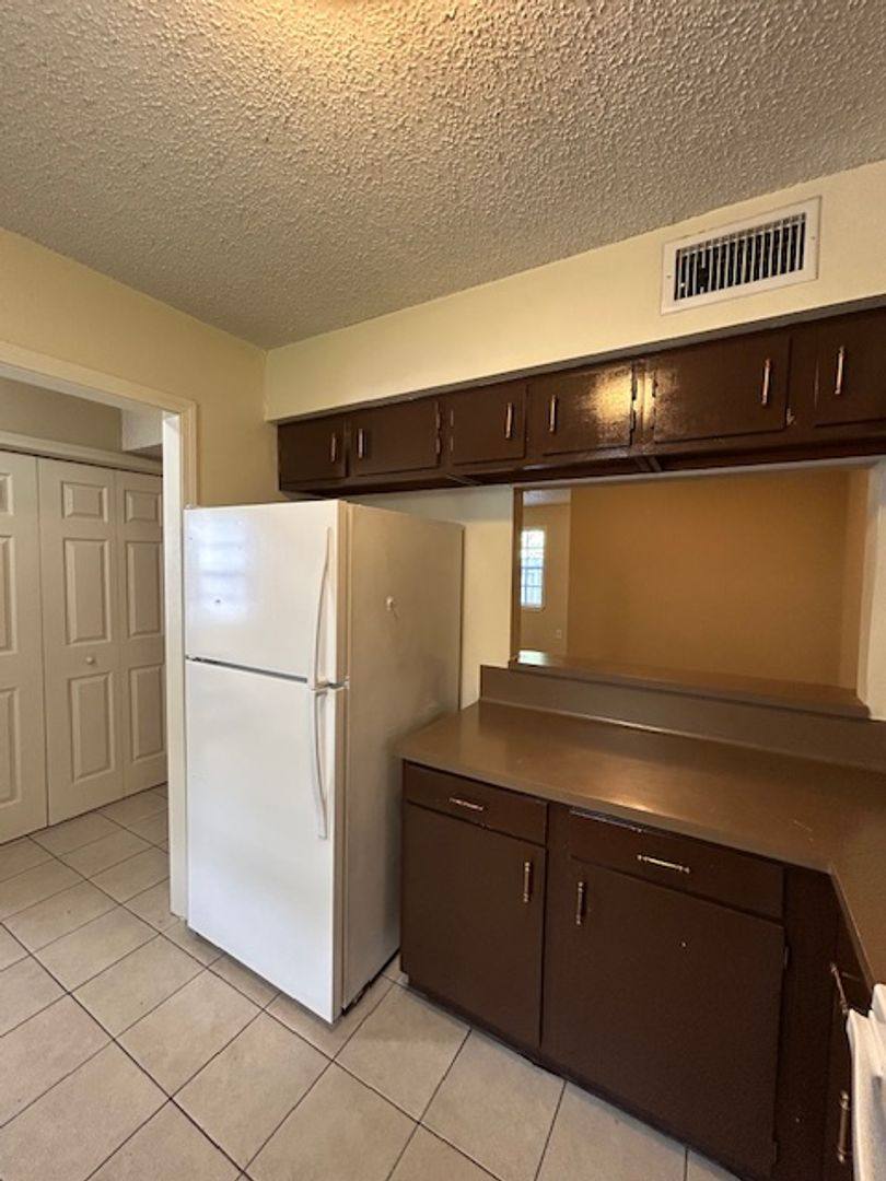 Apartment for rent at 14020 Tiger Bend Rd, Baton Rouge, LA 70817