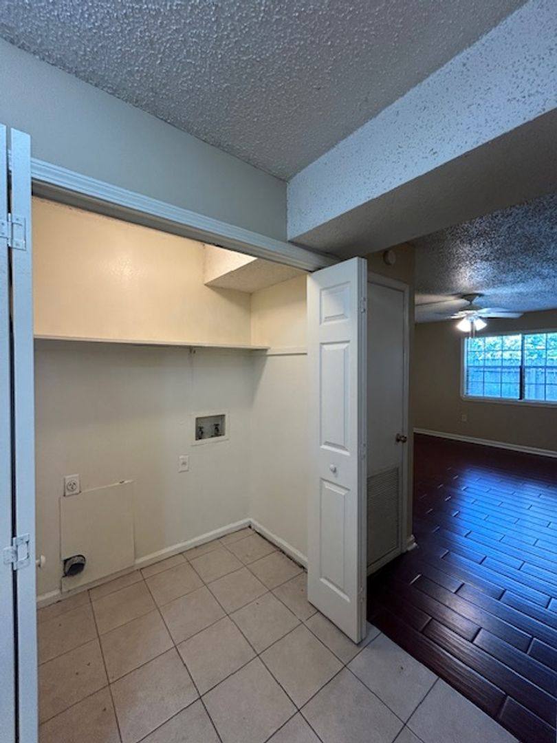 Apartment for rent at 14020 Tiger Bend Rd, Baton Rouge, LA 70817