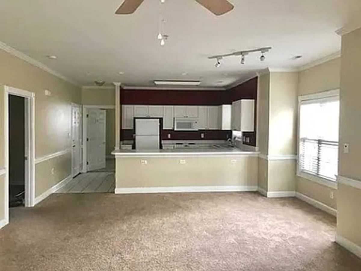 Apartment for rent at 9041 Meadow Vista Rd, Charlotte, NC 28213
