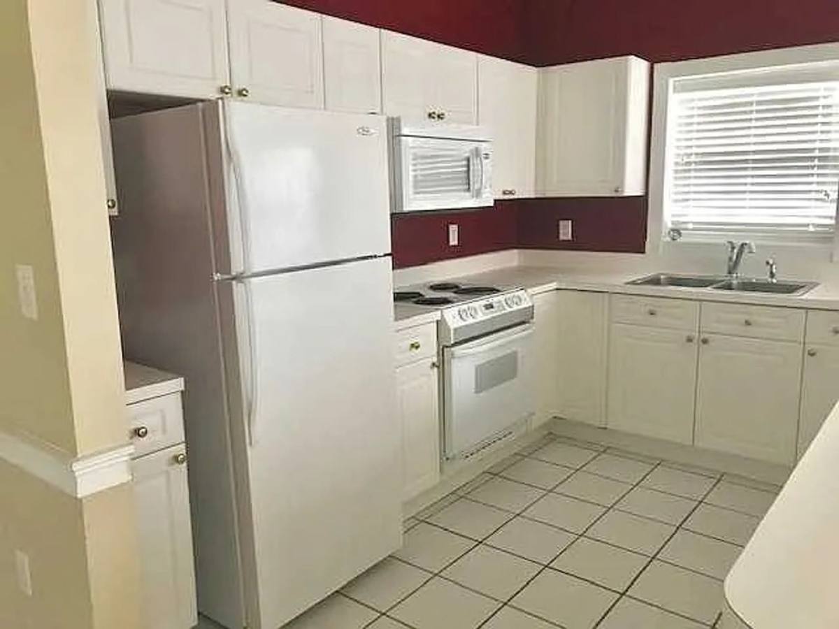 Apartment for rent at 9041 Meadow Vista Rd, Charlotte, NC 28213