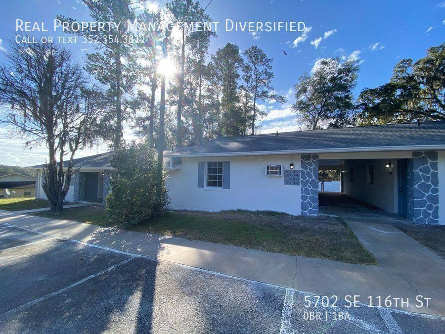 Apartment for rent at 5702 SE 116th St, Belleview, FL 34420