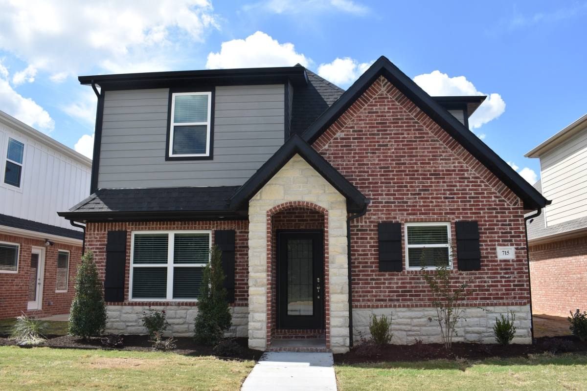 House for rent at 715 N Salem Rd, Fayetteville, AR 72704