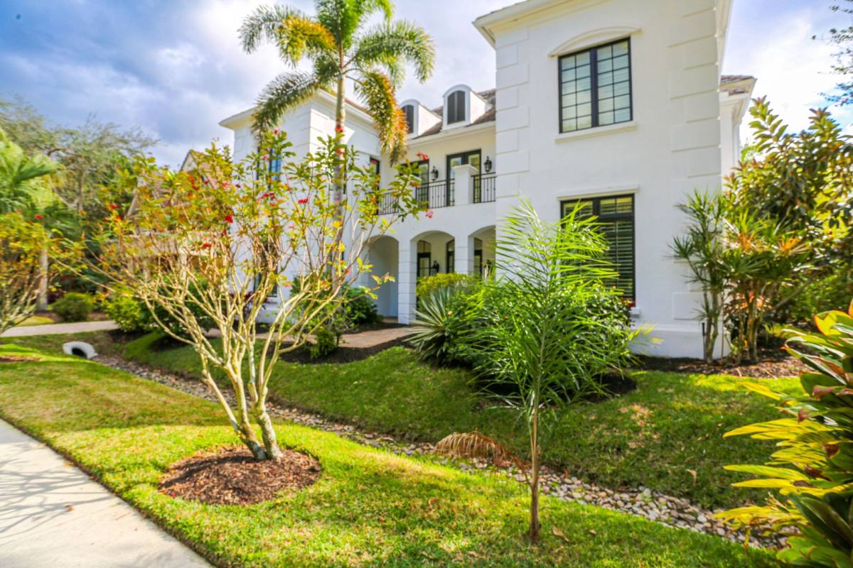 House for rent at 1412 Hemingway Place, Naples, FL 34103