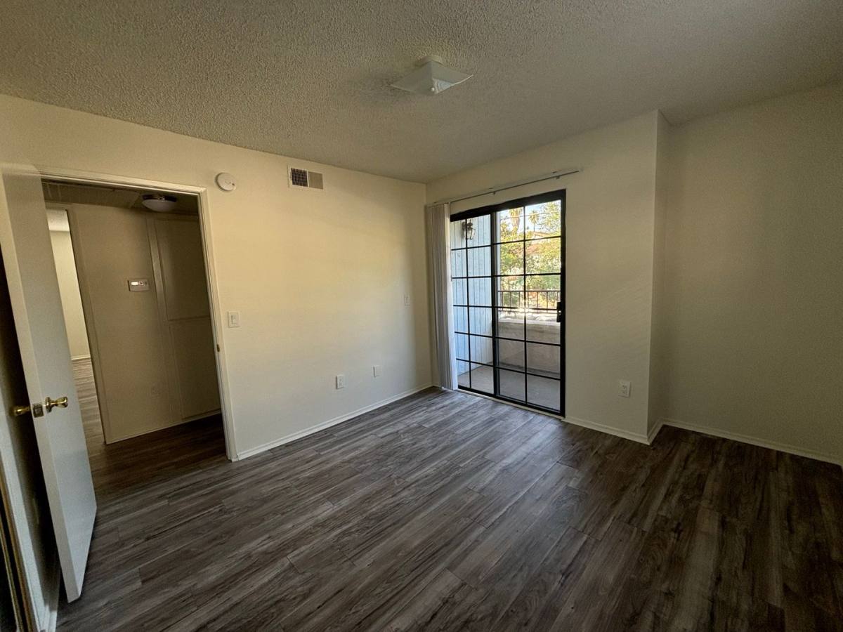 Apartment for rent at 1232-1234 Orange Grove Ave, Glendale, CA 91205