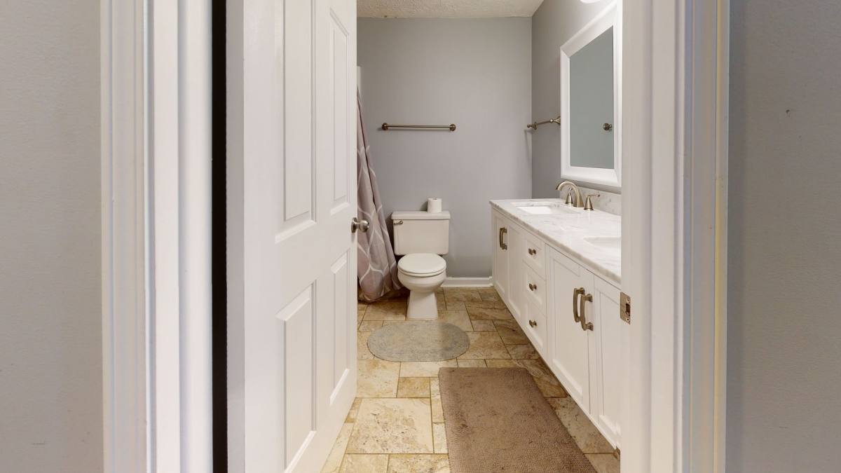 Apartment for rent at 6819 Morganford Rd, Charlotte, NC 28211