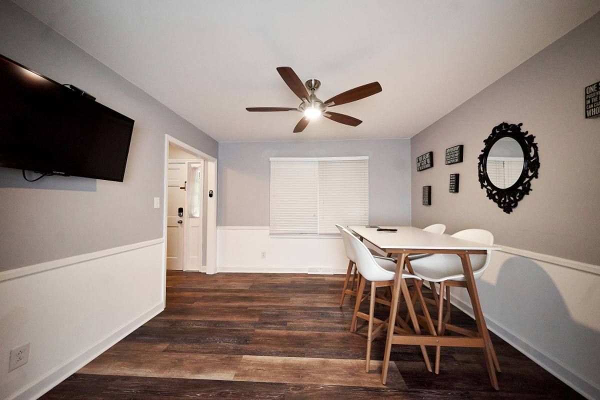 Apartment for rent at 2401 Knickerbocker Dr, Charlotte, NC 28212