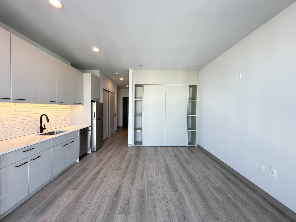 Apartment for rent at 2153 Elston #P017, Chicago, IL 60614