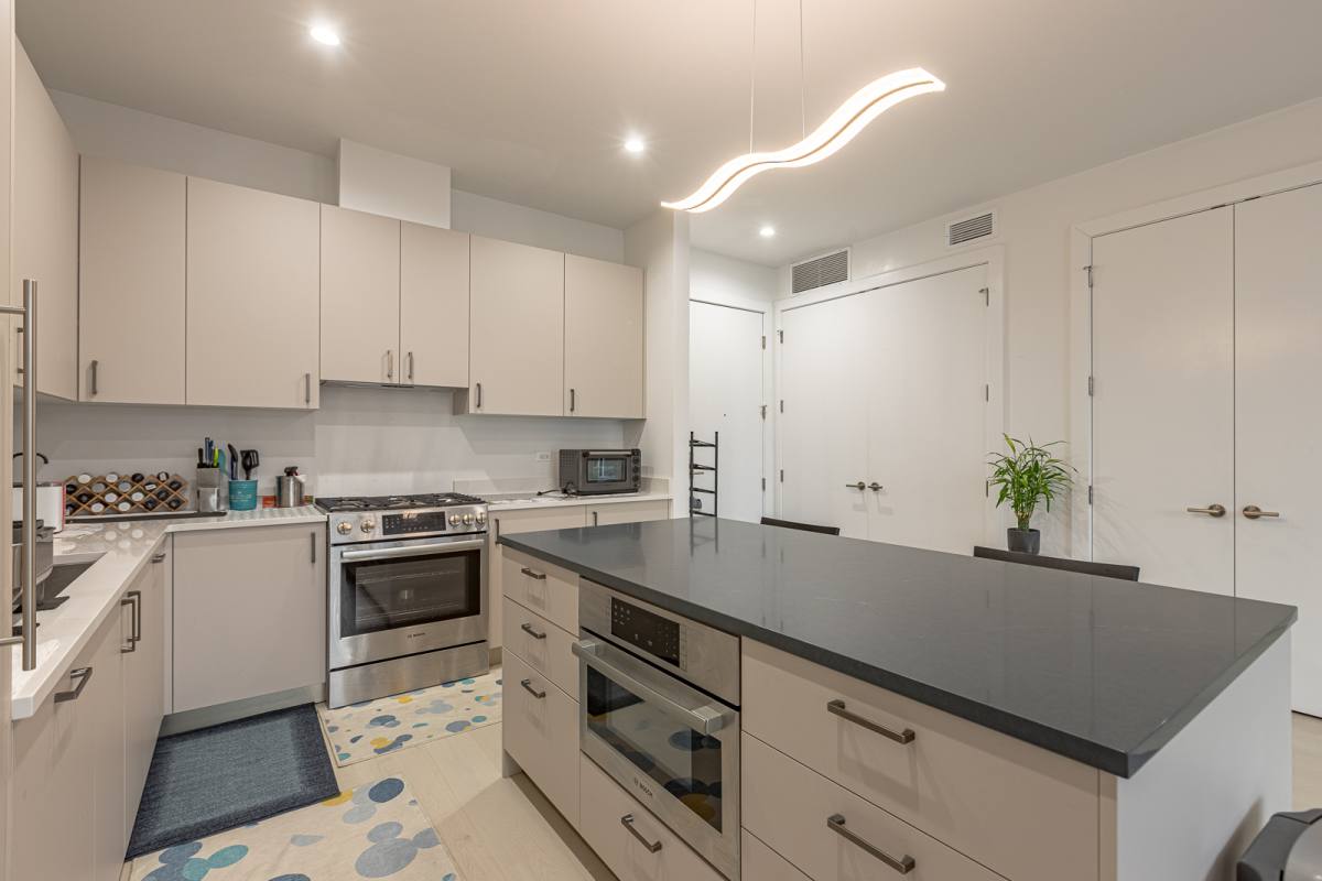 Apartment for rent at 1701 W Webster #702, Chicago, IL 60614