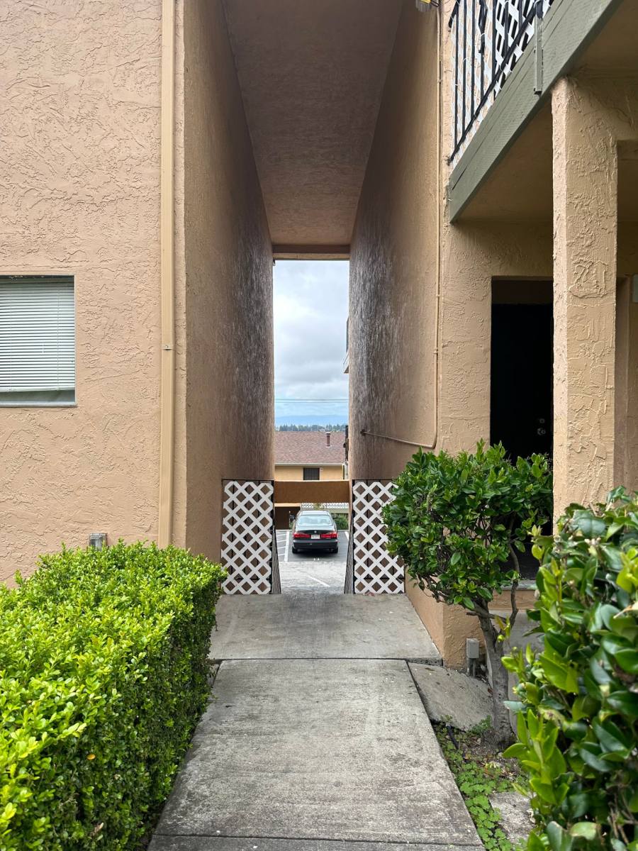 Apartment for rent at 2041 Miramonte Ave, San Leandro, CA 94578