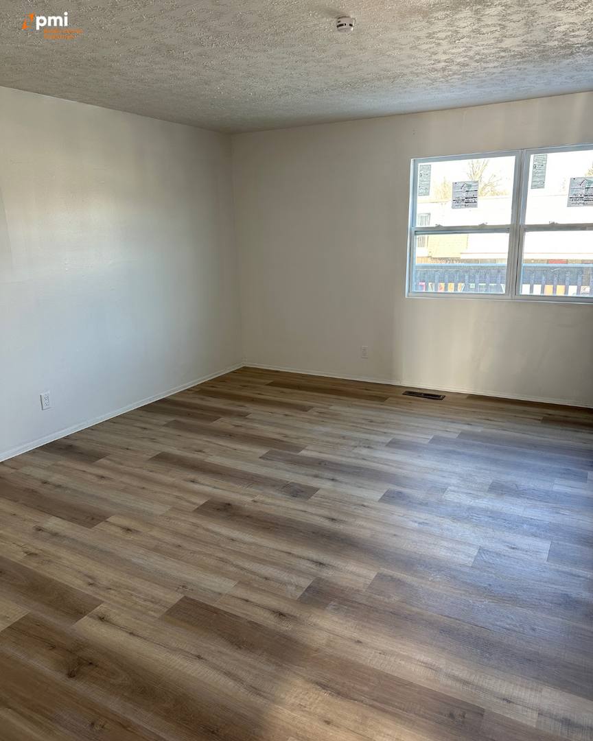 Townhouse for rent at 600 Commerce Ave NW, Warren, OH 44485