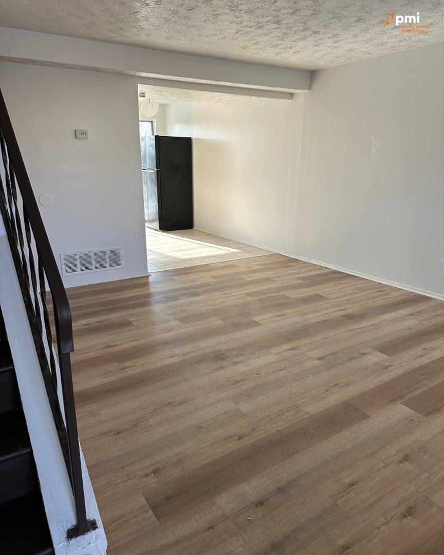 Townhouse for rent at 600 Commerce Ave NW, Warren, OH 44485