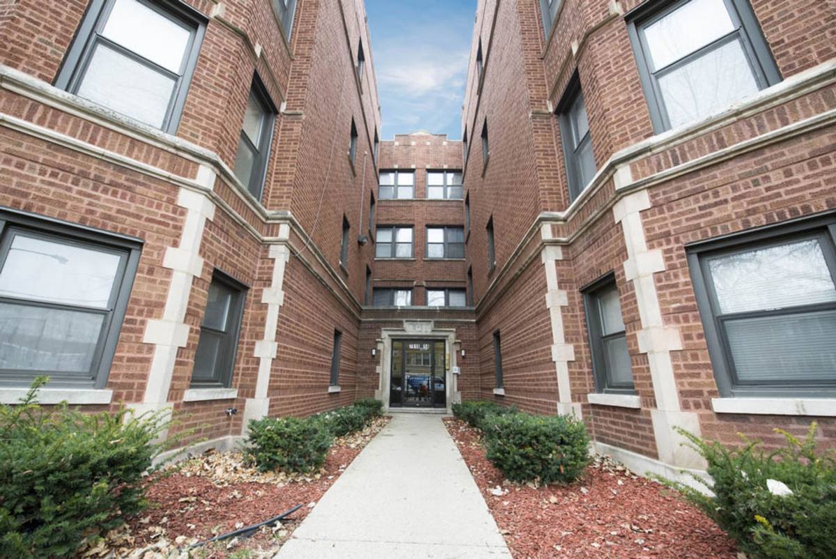Apartment for rent at 7914 S Hermitage Ave, Chicago, IL 60620