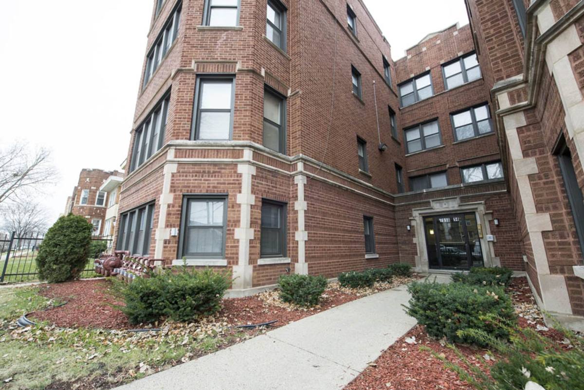 Apartment for rent at 7914 S Hermitage Ave, Chicago, IL 60620